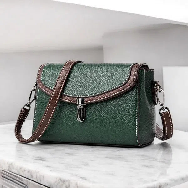 Bolso Bandolera Mini de Cuero Elegante