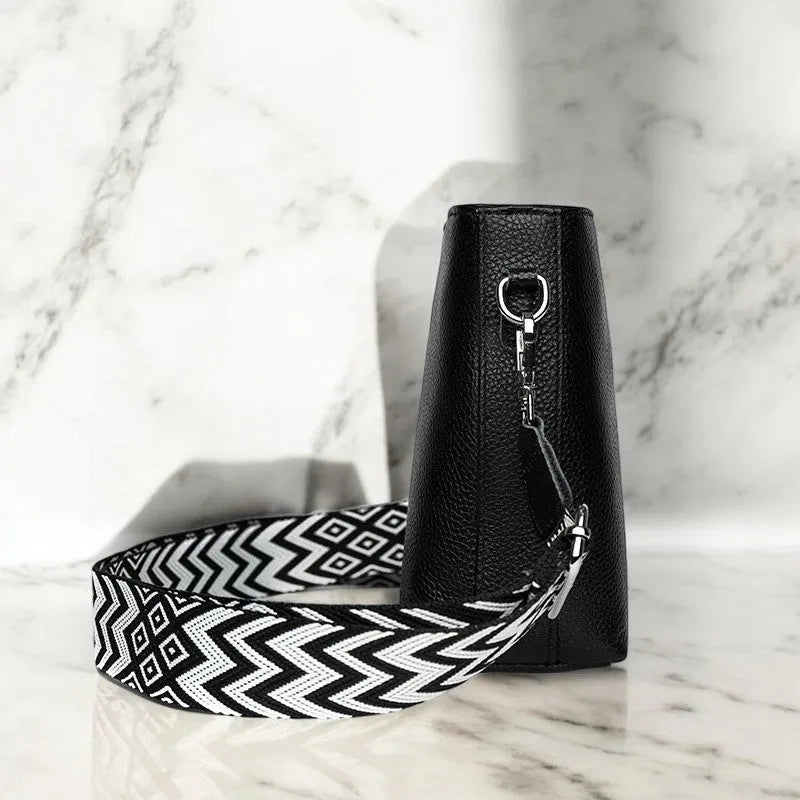 Bolso Bandolera de Cuero Negro