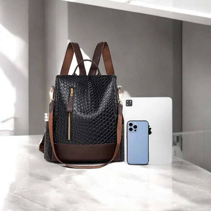 Bolso Mochila Universitaria de Cuero Negro