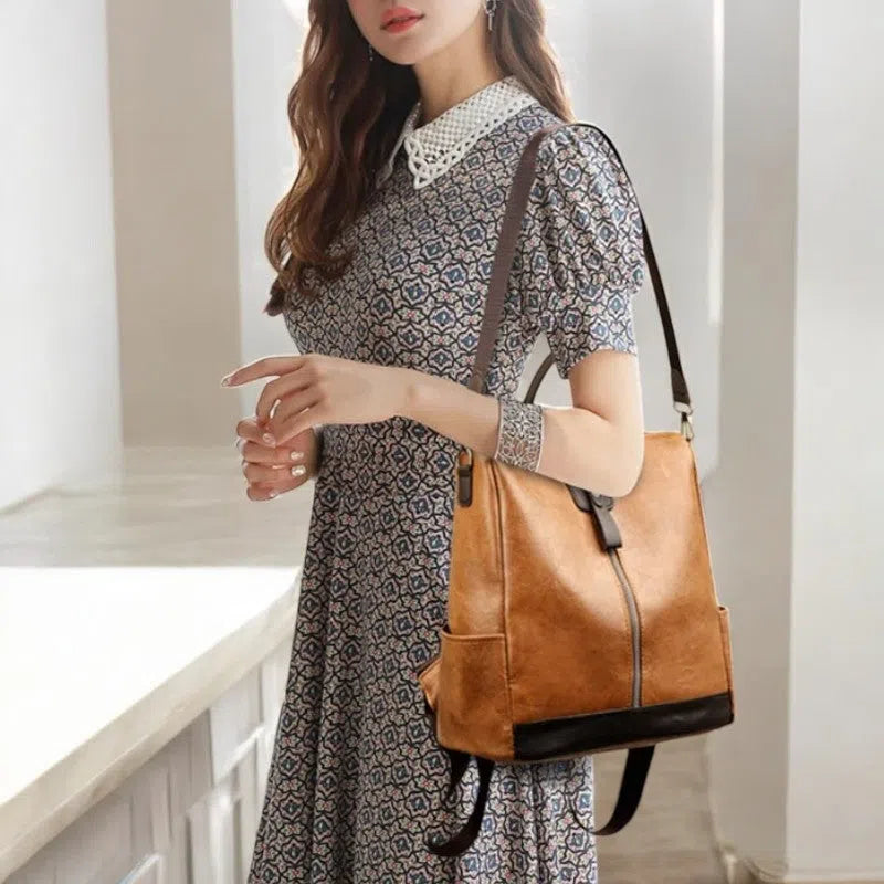 Bolso Mochila y Bandolera Casual de Piel