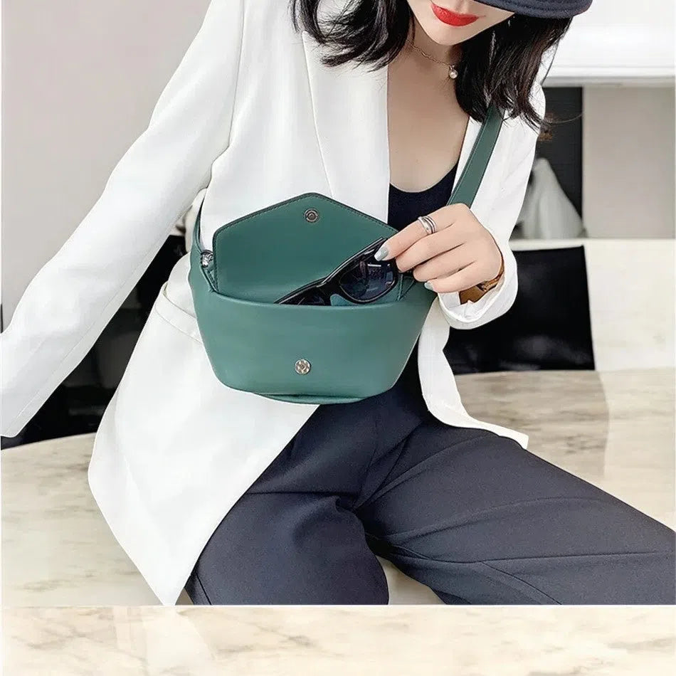 Bolso Riñonera de PU Elegante