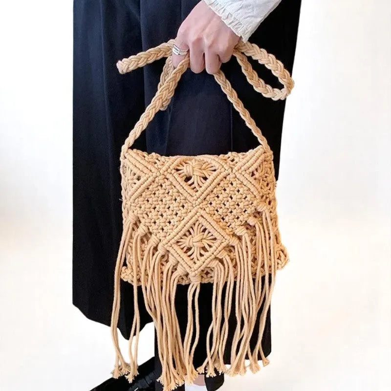 Bolso tipo bandolera de algodón tejido – Elegancia casual con diseño hollow out