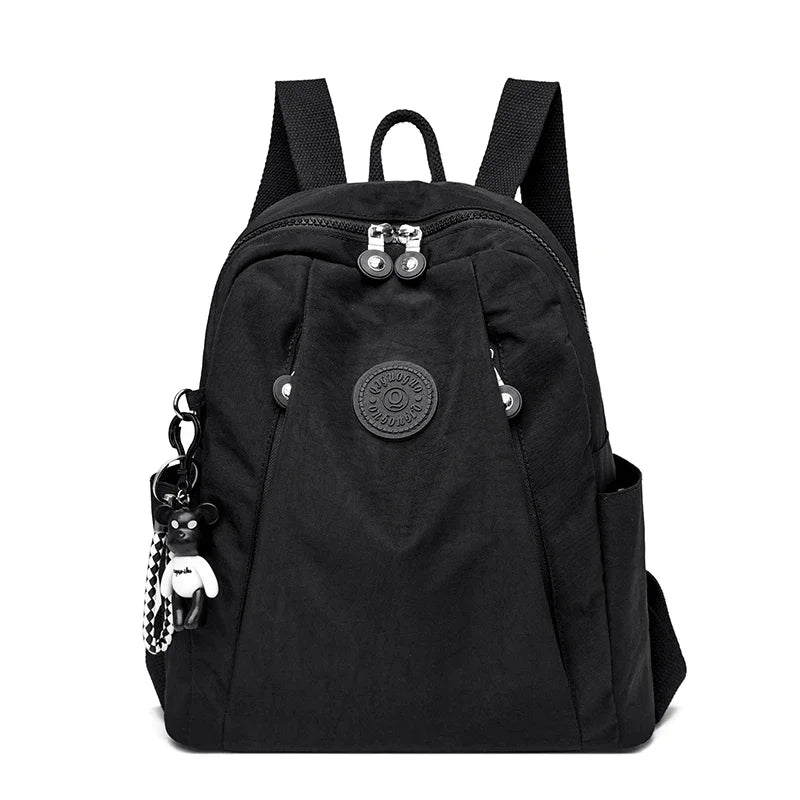 Mochila Fashion de Nylon para Mujer: Ligereza, Espacio y Estilo Premium