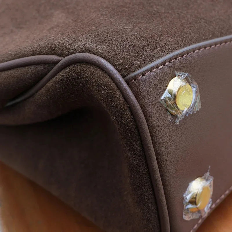 Genuine Leather Kelly Rodeo Handbag – Timeless Elegance and Ample Capacity