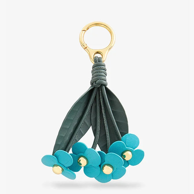 Charm de Flores – Toque Femenino y Sofisticado para tu Bolso