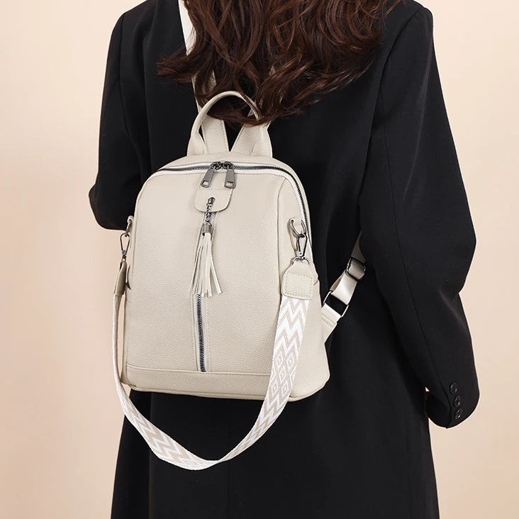 Mochila de Mujer en PU con Borla – Estilo Moderno y Funcionalidad