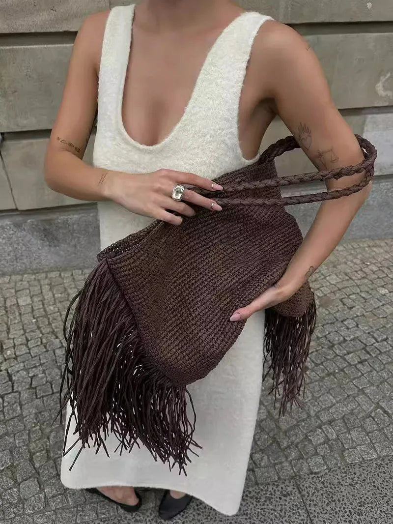 XL Woven Straw Tote Bag – Design with Side Fringes and Boho Chic Style