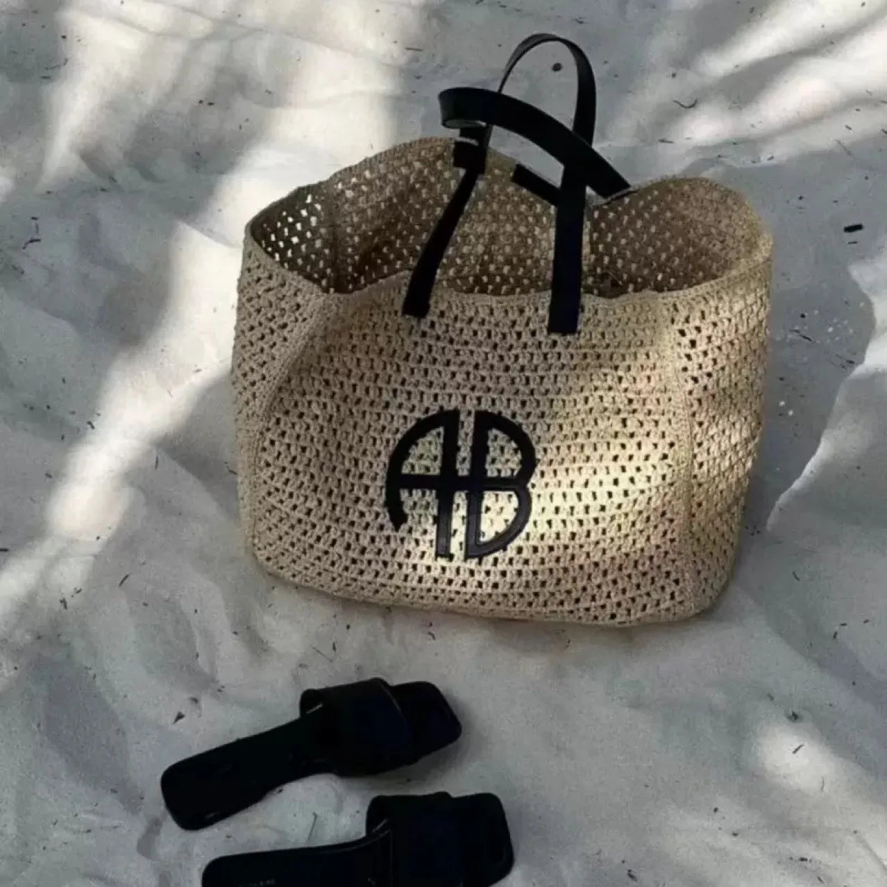 RIO Woven Straw Maxi Tote – Minimalist Style and Large Capacity for Summer