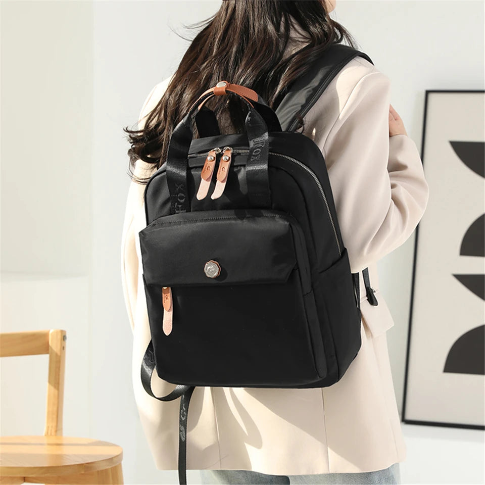Mochila de Nailon para Mujer – Elegancia, Comodidad y Gran Capacidad