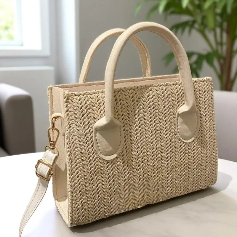 Bandolera de Paja Tejida con Diseño Calado — Estilo Natural y Elegancia