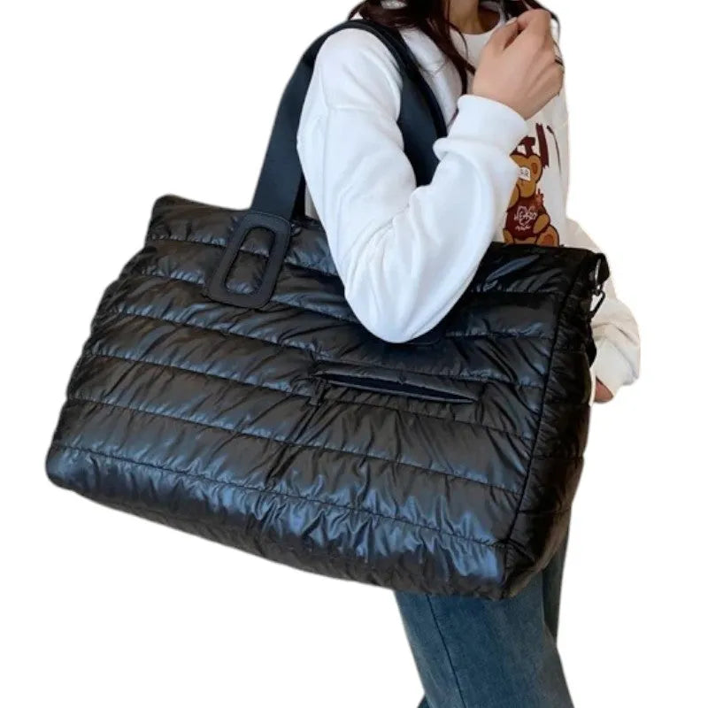 Bolsa de Viaje Duffle: Elegancia y Espacio para tus Escapadas