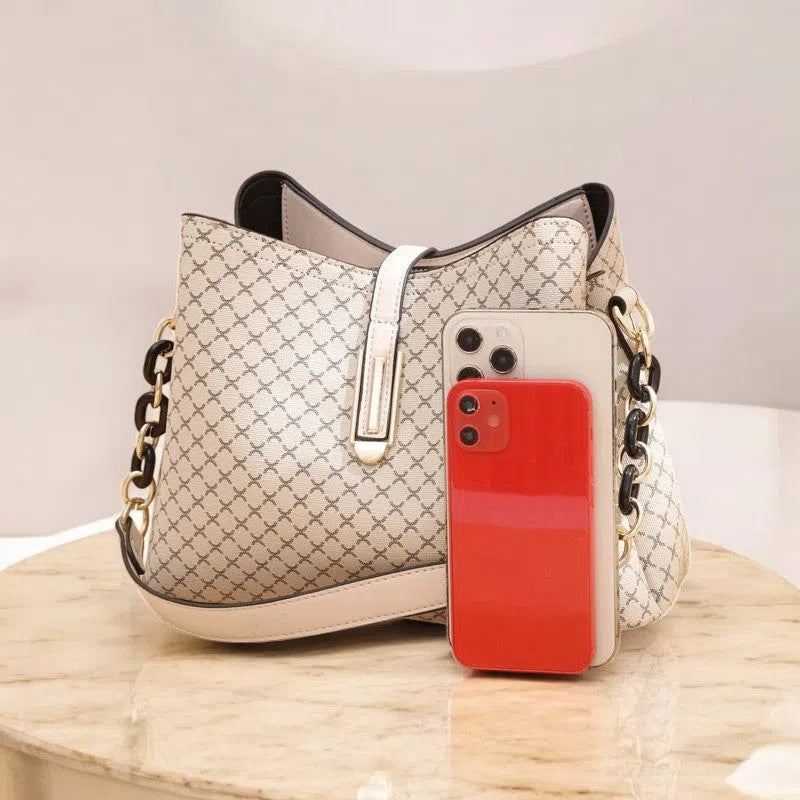 Bolso Bandolera Bucket con Cadena