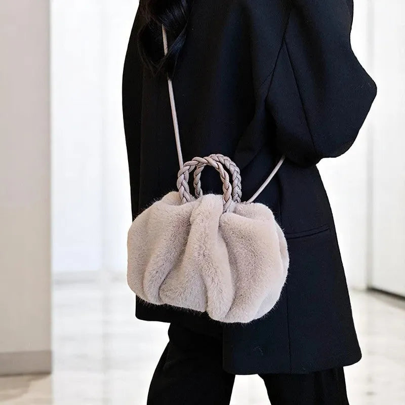 Bolso Bandolera Hobo de Piel Sintética Suave – Elegancia y Estilo Para Cada Momento