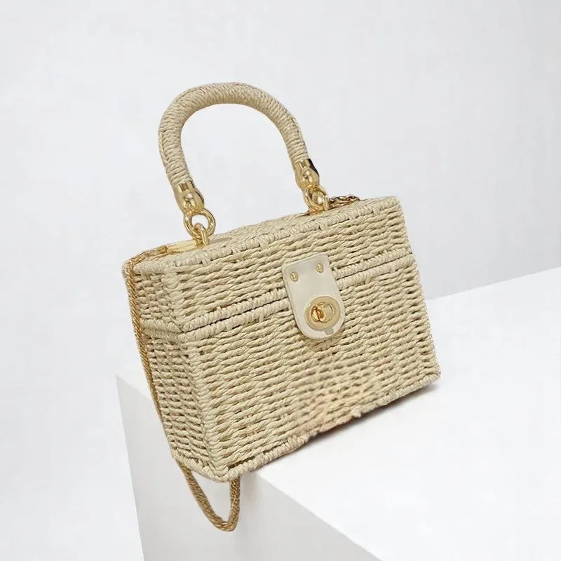 Bolso Caja de Paja con Cadena y Broche