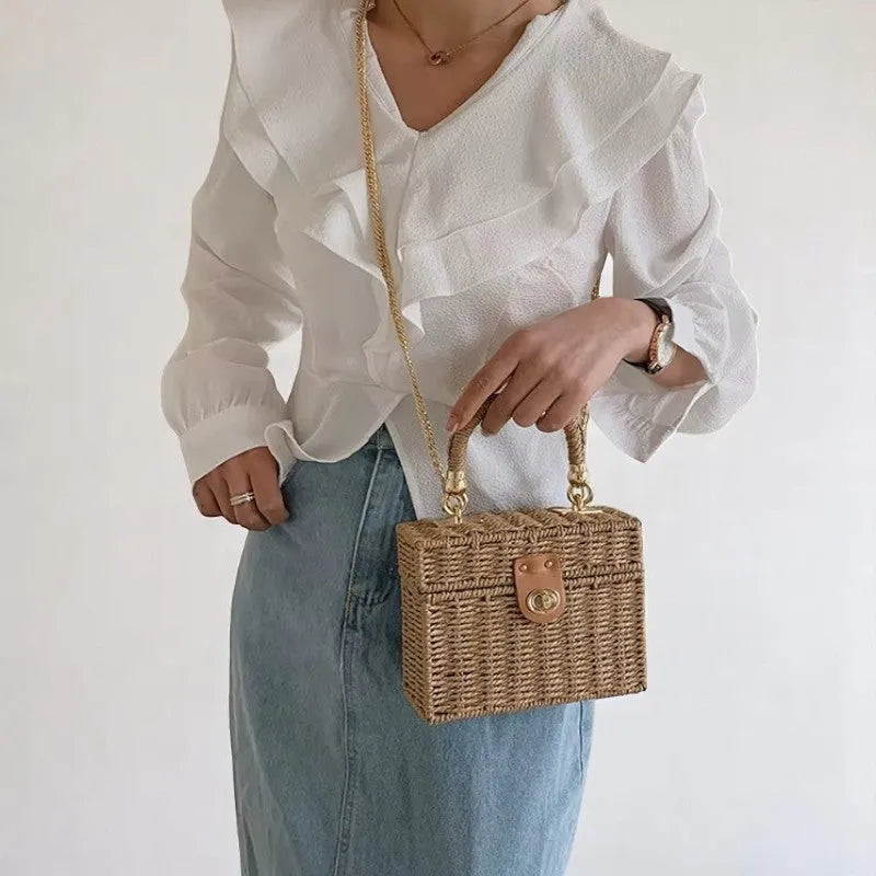 Bolso Caja de Paja con Cadena y Broche