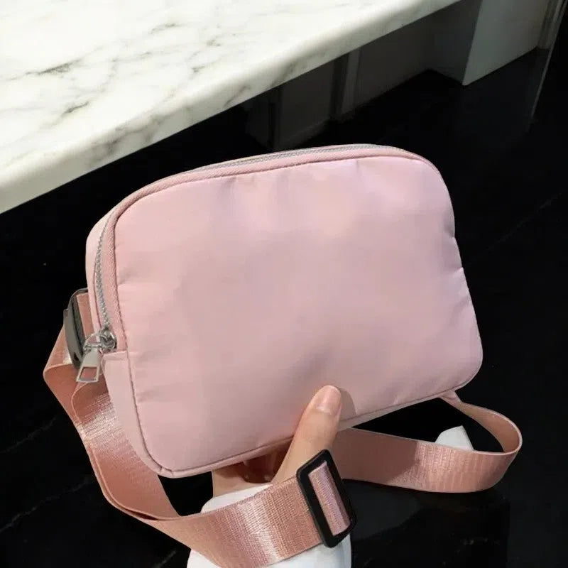 Bolso Riñonera Minimalista de Nylon Casual