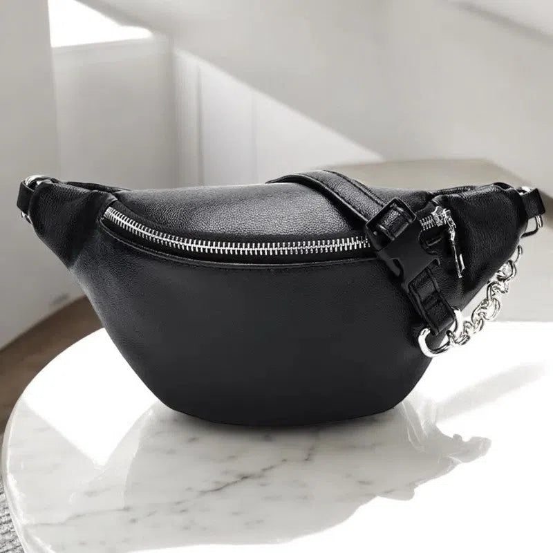 Bolso Riñonera Negra de PU con Cadena