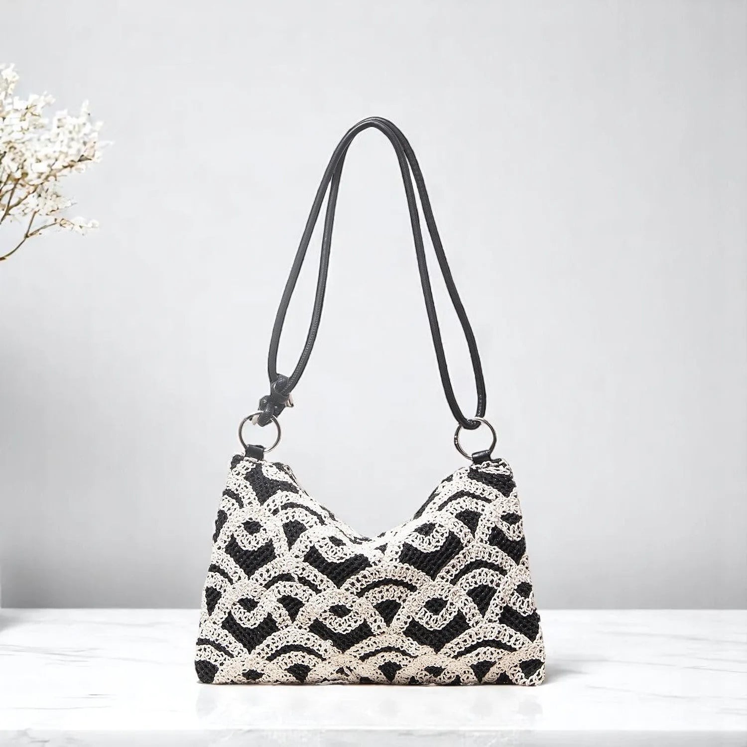 Bolso Tote Bicolor Beige y Negro para Mujer – Chic, Suave de Playa