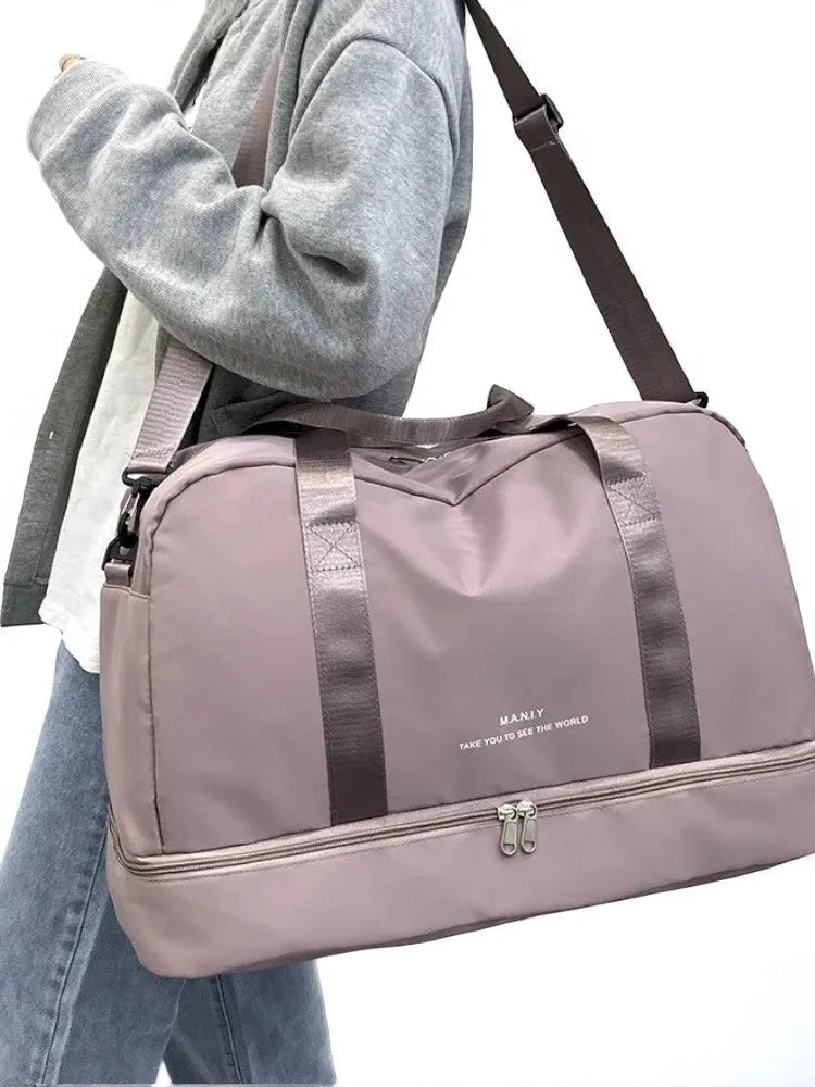 Bolso de Viaje Rosa de Nylon para Mujer – Ligero, Espacioso y Sofisticado