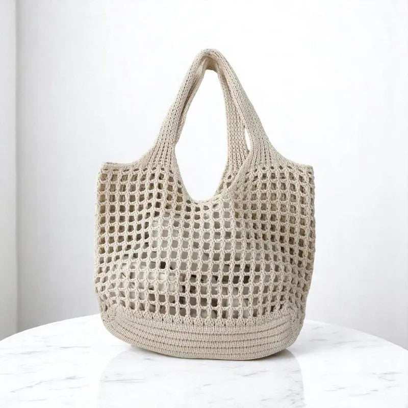 Brilla en la Playa: Bolso Tote Hollow Out