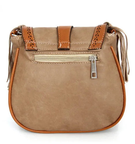 Bolso Boho con Flecos Tipo Saddle – Estilo Bohemio y Versátil