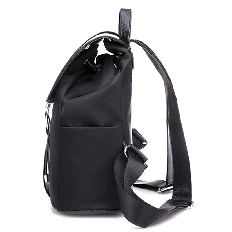 Mochila Casual de Nylon para Mujer – Ligereza, Estilo y Comodidad