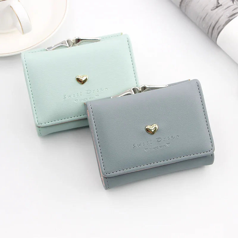 Mini Cartera con Corazón y Monedero de Boquilla