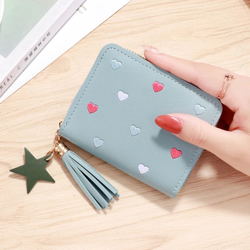 Mini Cartera con Corazones Bordados y Borla - Azul