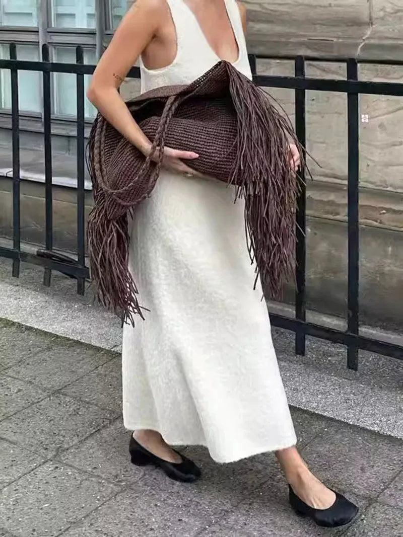 XL Woven Straw Tote Bag – Design with Side Fringes and Boho Chic Style