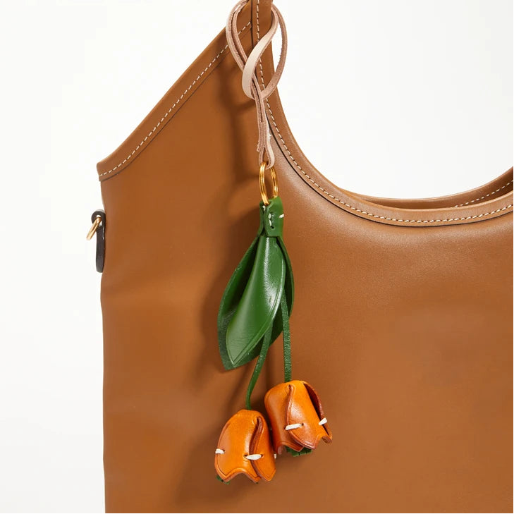 Charm de Tulipanes para Bolso – Toque Floral y Elegancia Natural