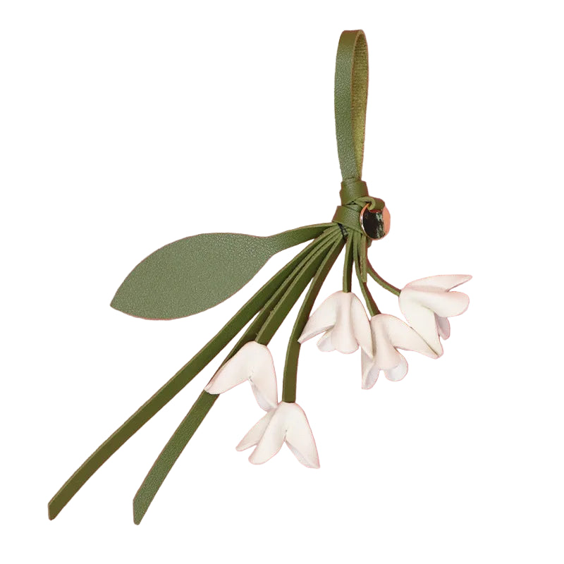 Leather Flower Charm for Handbag – Romantic Floral Accessory 