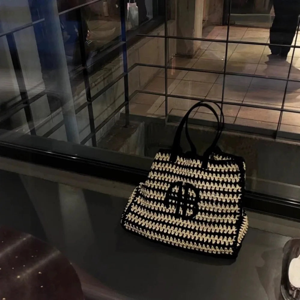 RIO Maxi Straw Tote – Beach Bag with Striped Design and Urban Style
