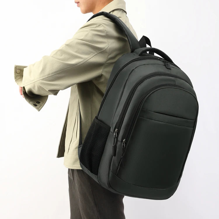 Mochila Business Unisex Gris de Nylon – Moderna y Versátil